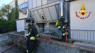 Silos a fuoco a Fano, fiamme domate